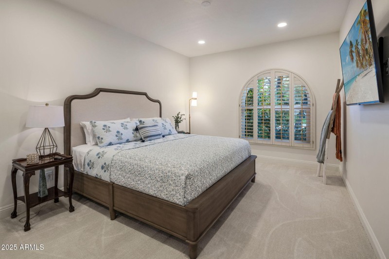 23-web-or-mls-IMG_1400-tv