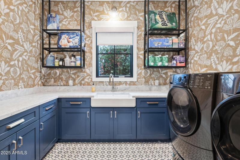 41-web-or-mls-3530-e-glenrosa-ave