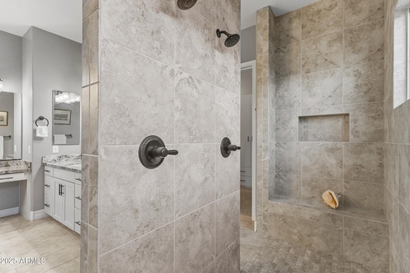 20947 W Mariposa St-41