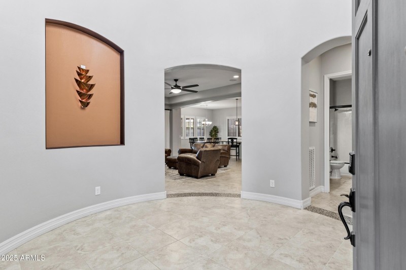 20947 W Mariposa St-8