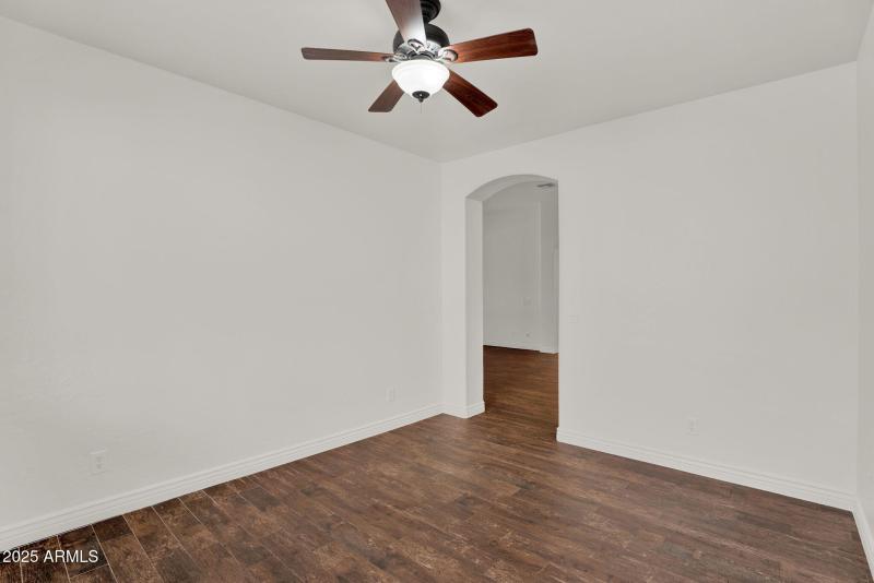 18-web-or-mls-7431 E Norwood St-26