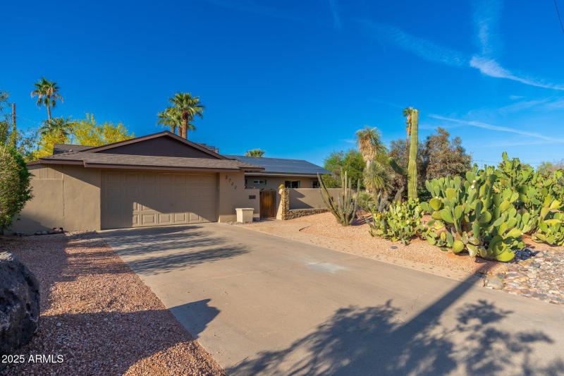 2712 E Mountain View Rd - 03