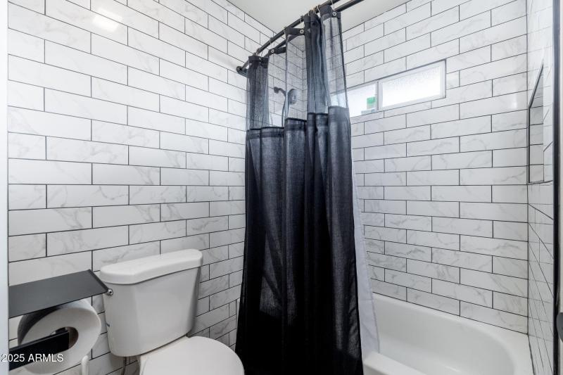 2712 E Mountain View Rd - 30