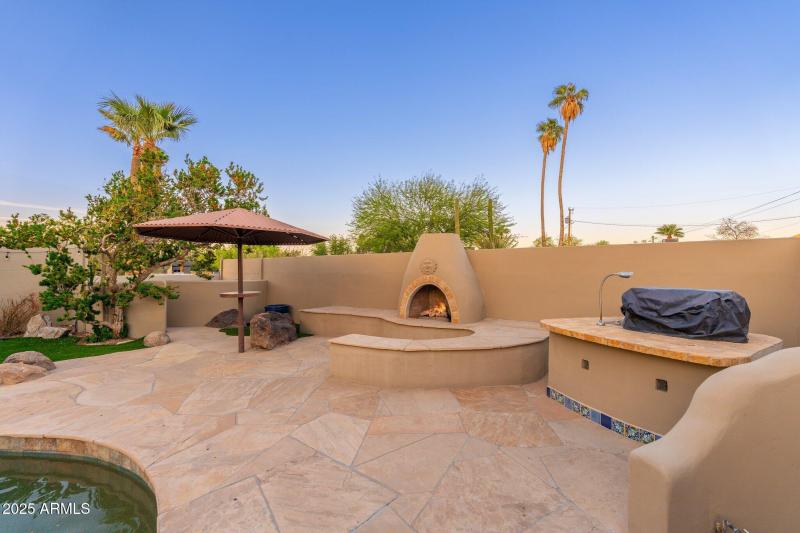 2712 E Mountain View Rd - 39