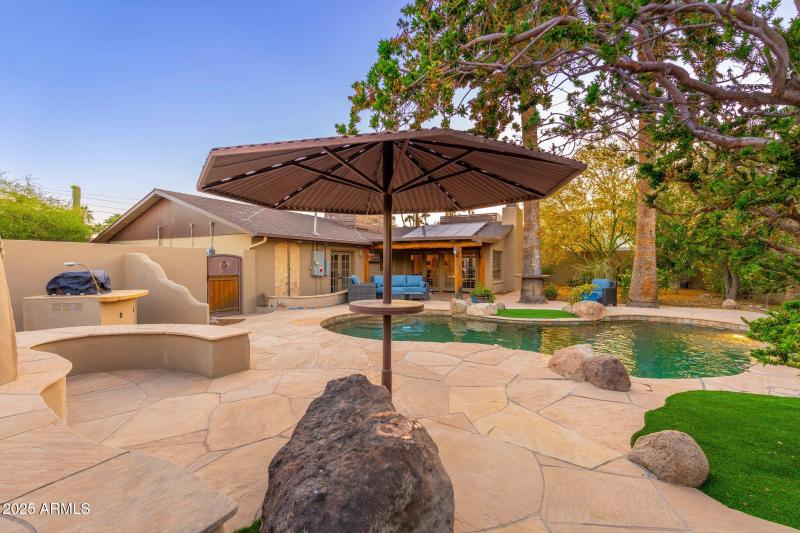 2712 E Mountain View Rd - 42