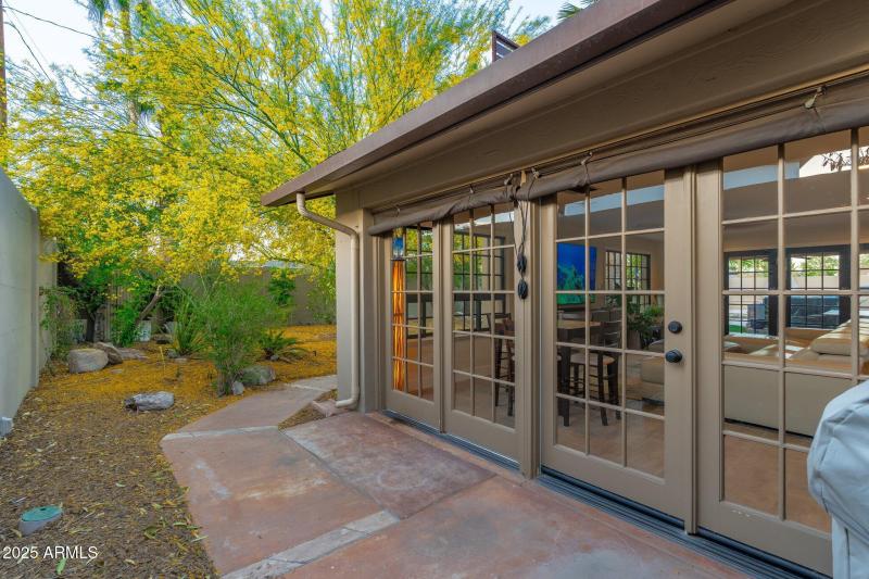 2712 E Mountain View Rd - 47