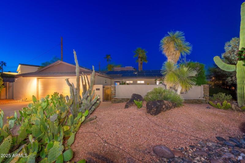 2712 E Mountain View Rd - 65