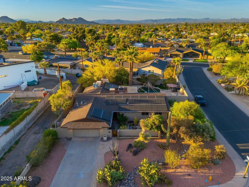 2712 E Mountain View Rd - 68