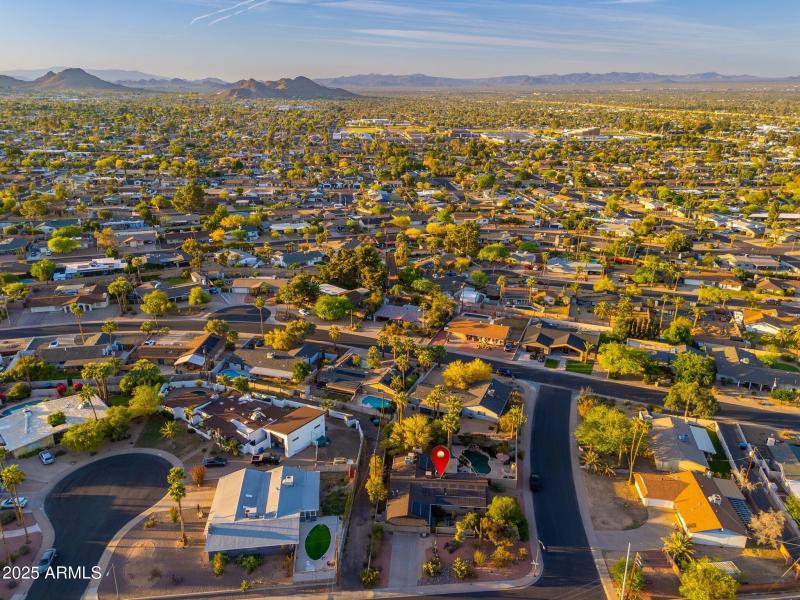 2712 E Mountain View Rd - 77