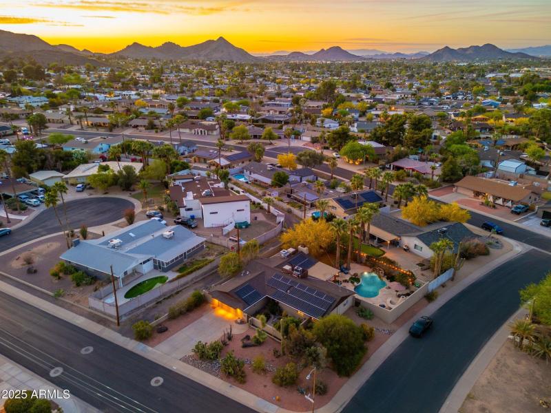 2712 E Mountain View Rd - 79