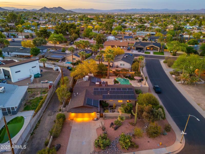 2712 E Mountain View Rd - 80