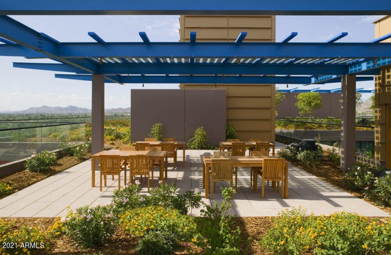 Optima_Real_Estate_Biltmore_Towers_Patio