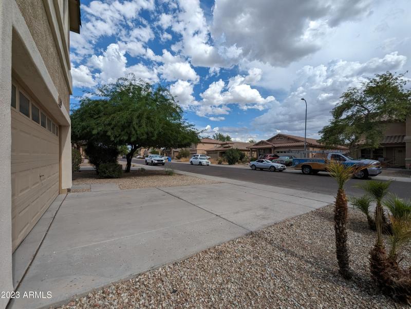 3330 W SAINT ANNE AVE