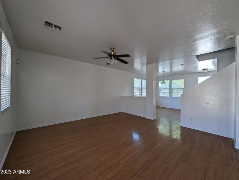 3330 W SAINT ANNE AVE