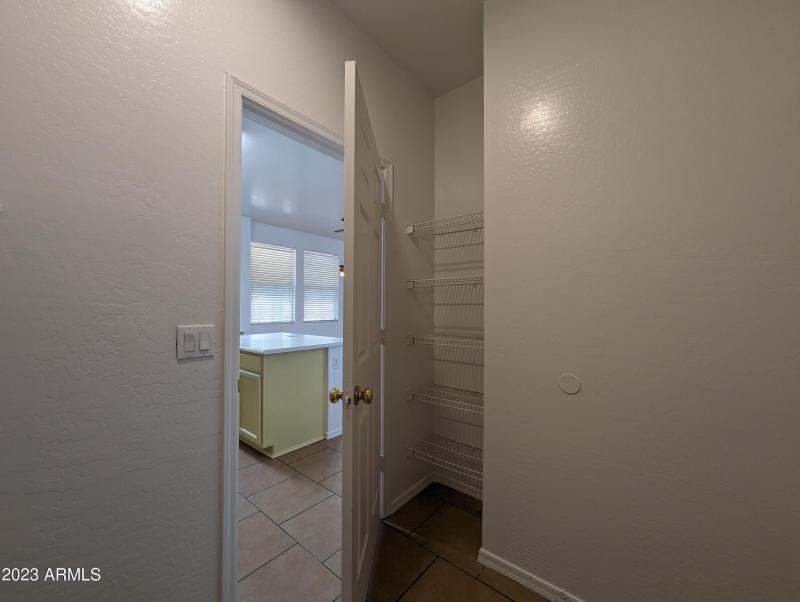 3330 W SAINT ANNE AVE