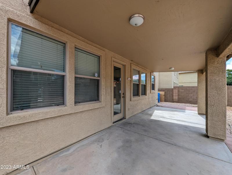 3330 W SAINT ANNE AVE