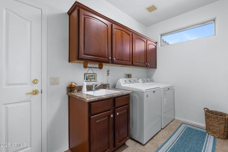 Laundry Room w Utility Sink Upper & Lowe