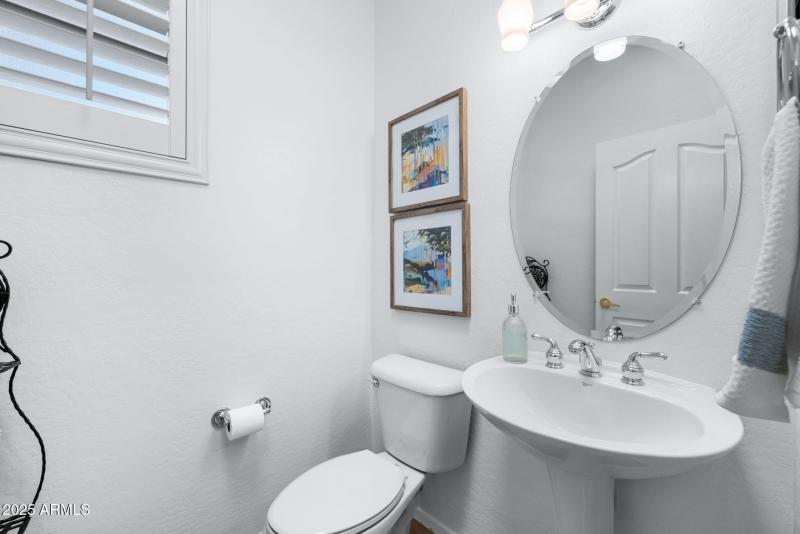 Powder Bath w Pedestal Sink!