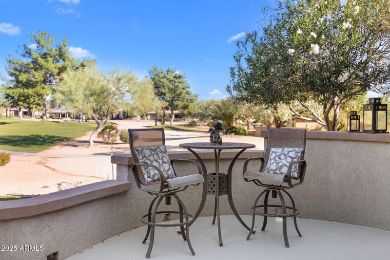 Pony-Wall Bistro Niche