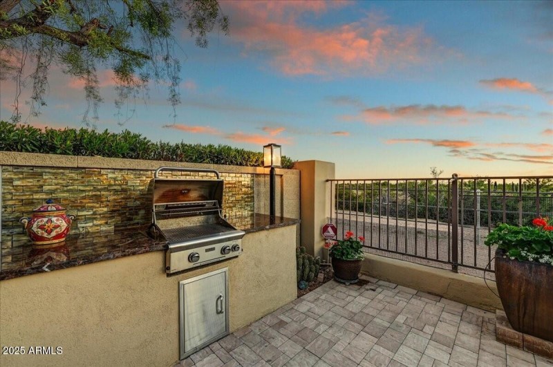 026_26Patio Grill Detail