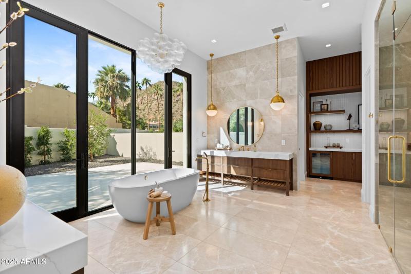 27-web-or-mls-6230-e-hillcrest-blvd