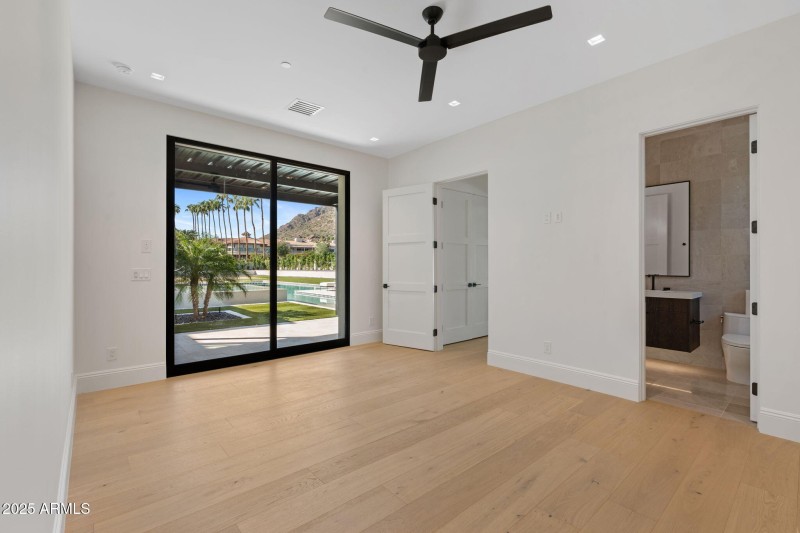 47-web-or-mls-6230-e-hillcrest-blvd