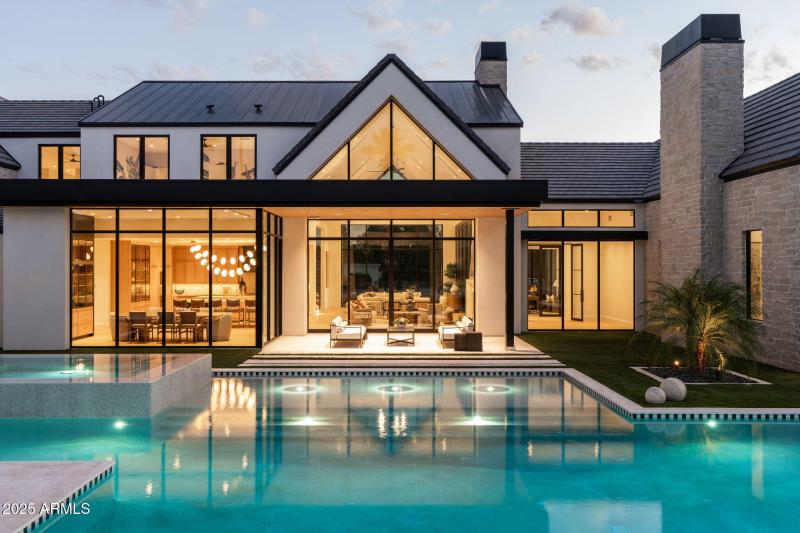 59-web-or-mls-6230-e-hillcrest-blvd