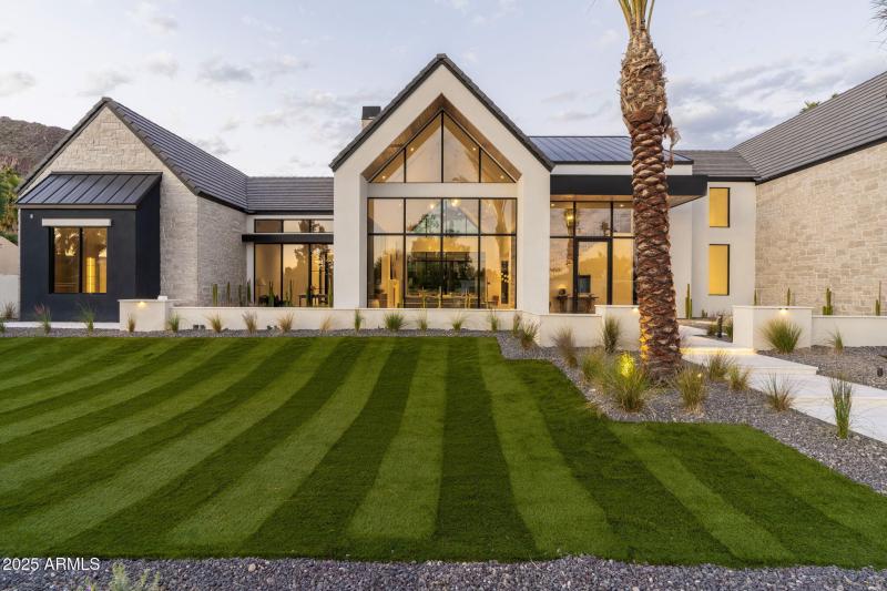 68-web-or-mls-6230-e-hillcrest-blvd