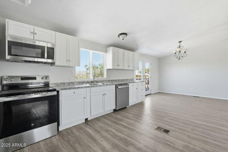 9-web-or-mls-012_ListerPros