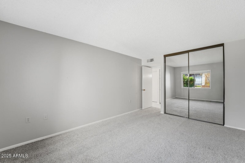 3033 E Devonshire Ave, Unit 1023-17