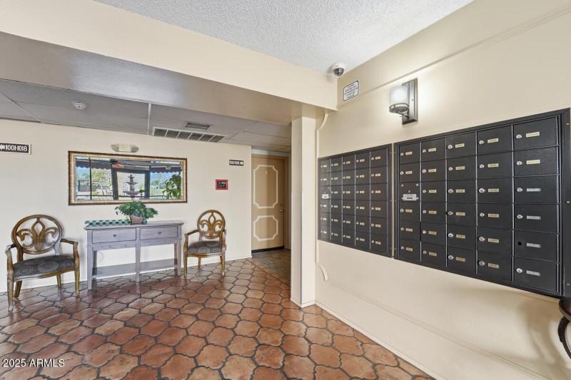 3033 E Devonshire Ave, Unit 1023-24