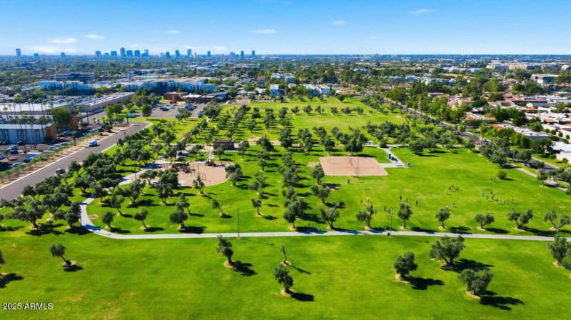 3033 E Devonshire Ave, Unit 1023-34