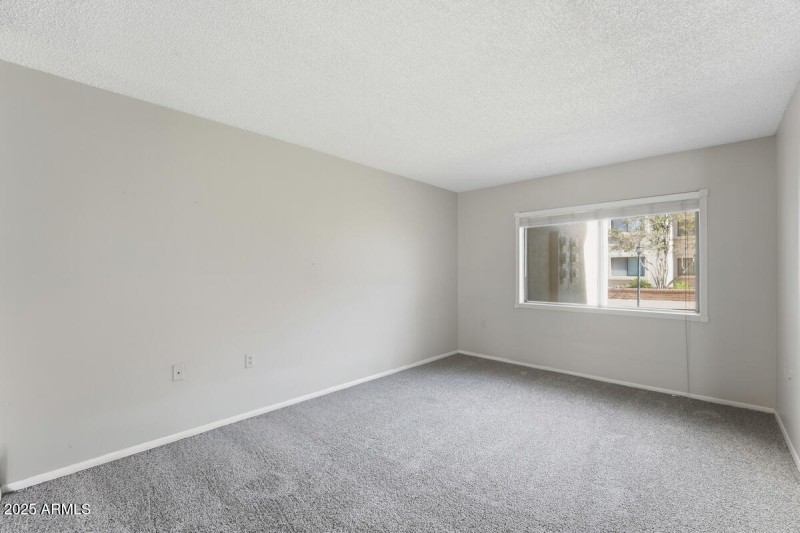 3033 E Devonshire Ave, Unit 1023-16