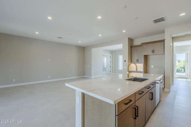 Kitchen W Island Seating