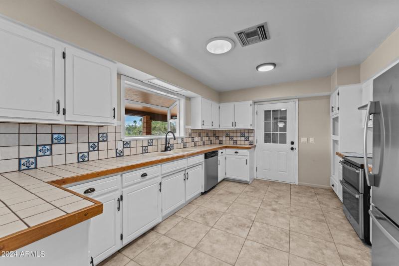 1605 N Little Stonehedge Ranch Rd