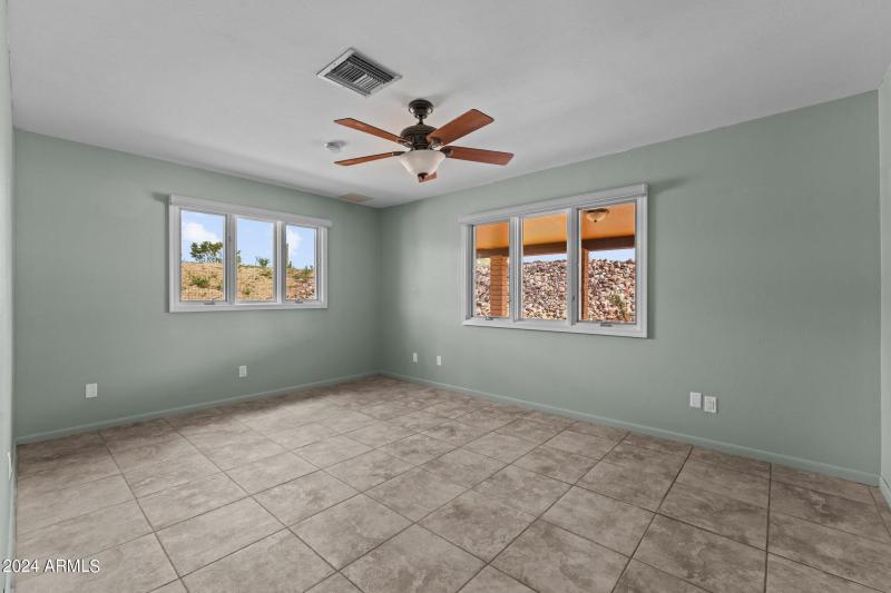 1605 N Little Stonehedge Ranch Rd