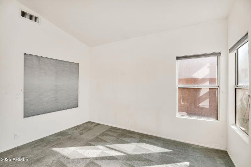 15-web-or-mls-2905 E Glenhaven Dr-8