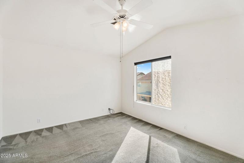 22-web-or-mls-2905 E Glenhaven Dr-22