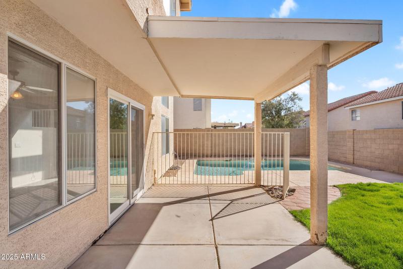 39-web-or-mls-2905 E Glenhaven Dr-33