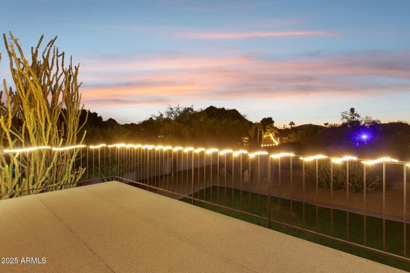 64-web-or-mls-11816-n-bancroft-dr