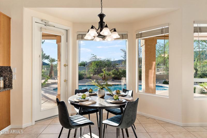 DINING ROOM BAY WINDOW