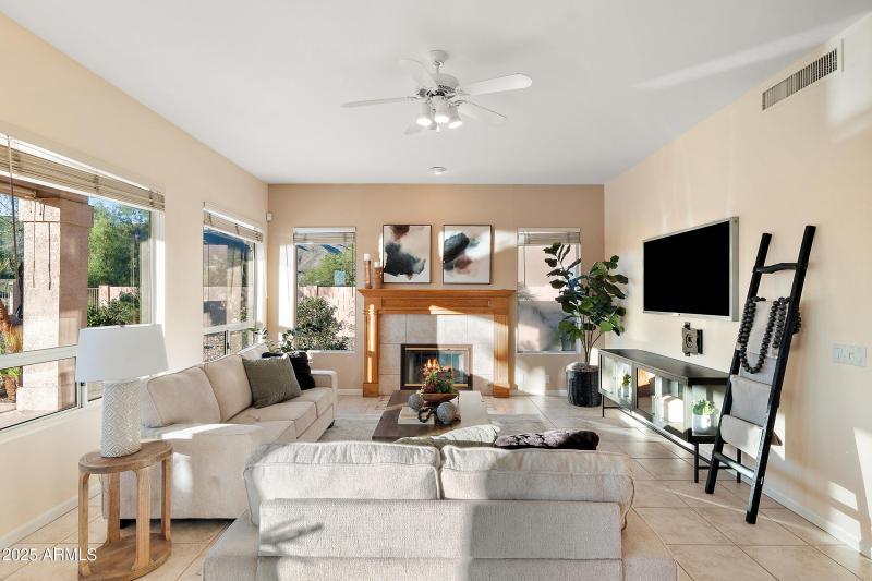 FAMILY ROOM W/FIREPLACE