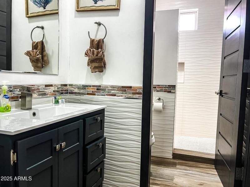 Bedroom 4 Ensuite Bathroom