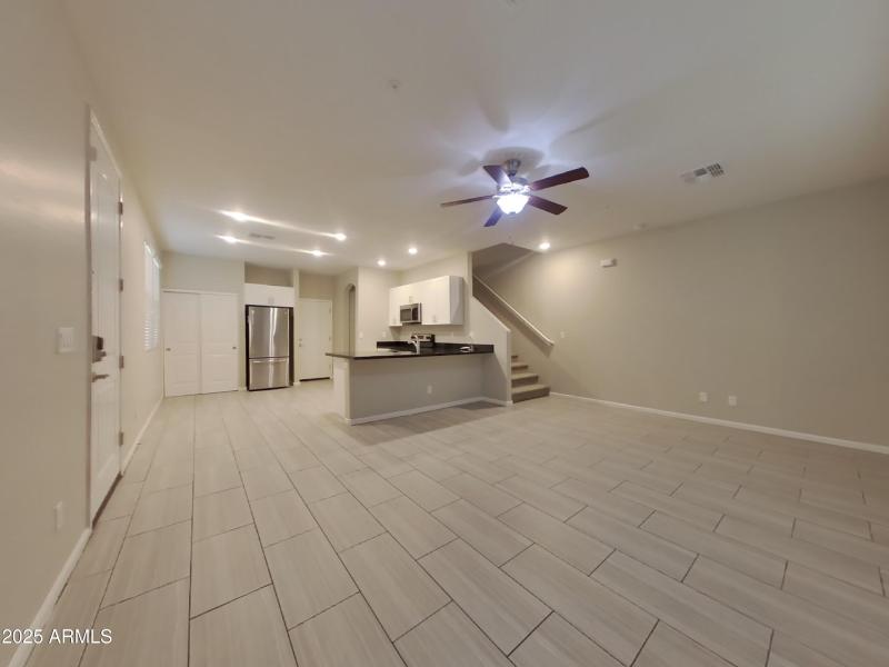 1_pc_7YaYqNuCUA_jGcFeM0LSX_layout_0