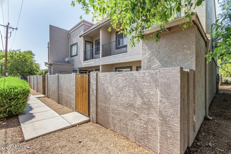 Privacy in back of community