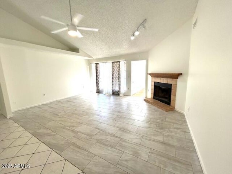 Formal Dining Room/Living Room