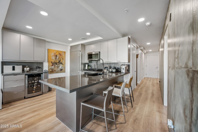 12-7167ERVD4008-ocupix