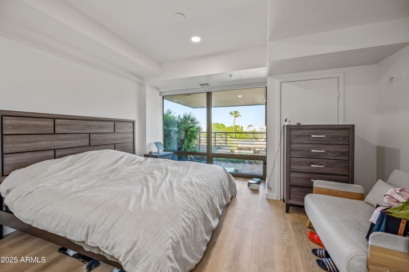 31-7167ERVD4008-ocupix