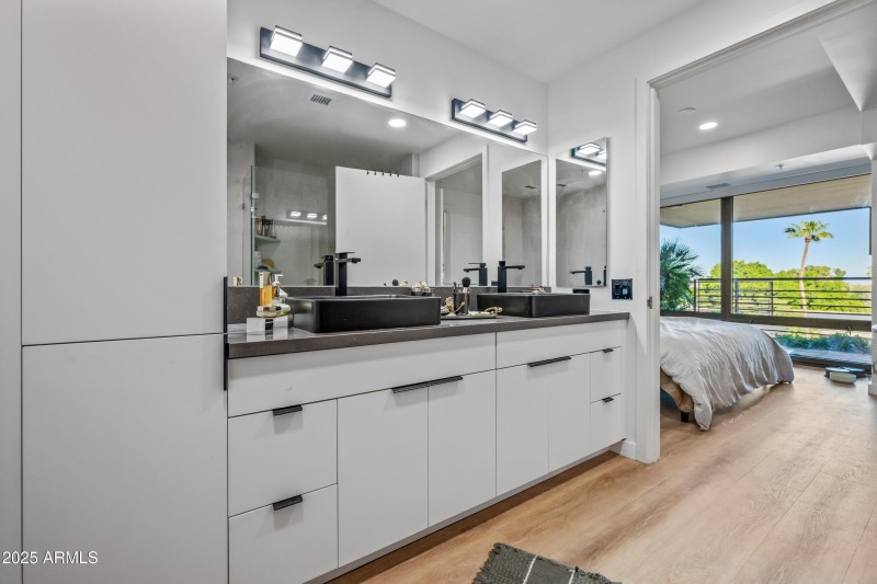 29-7167ERVD4008-ocupix