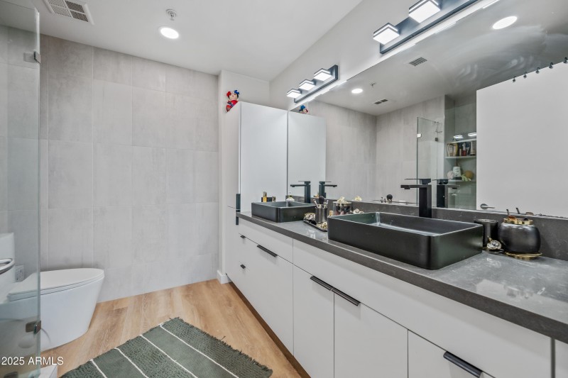 28-7167ERVD4008-ocupix